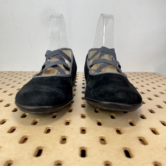 Mephisto Women’s Bayka Strappy Mary Jane Black Suede Low Wedge Size 7.5 - Picture 9 of 9